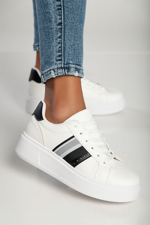 Modne superge z ravnim podplatom